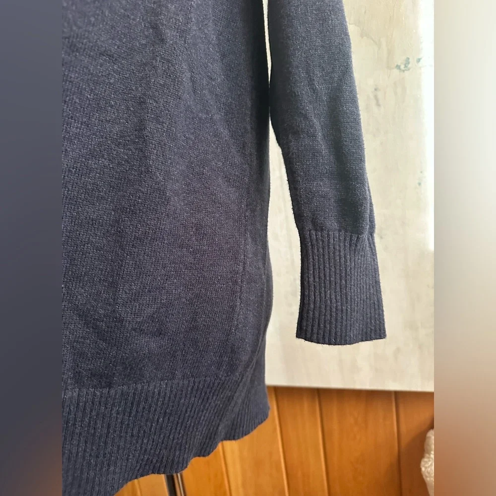 CAbi Cabi Women's Med.  Cardigan Sweater Blue Open Front Vented Back Victoria